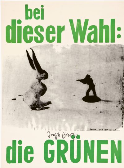 Plakat Europawahldie Grünen, 1979, IdeeGestaltung Johannes Stüttgen unter Verwendung des Motivs Der Unbesiegbare von Joseph Beuys, Foto Oleg Kuchar, VG Bild-Kunst, Bonn 2020