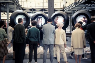 Informationsträger im deutschen Pavillon auf der expo 67, Fotograf Herbert Ohl, 1967, (c) HfG-Archiv Ulm